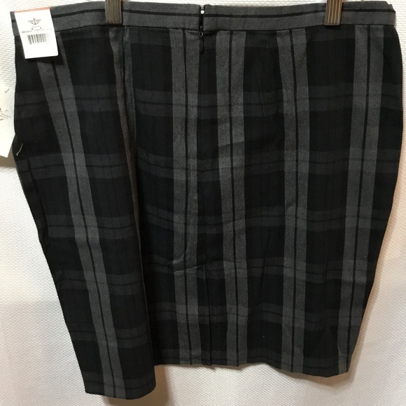 Dockers Stretch Pencil Skirt Size 12 NWT - Picture 2 of 8